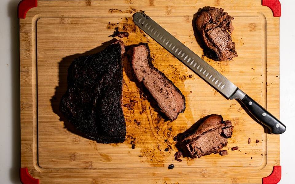 Choosing Between Flat Cut and Point Cut at the Meat Counter